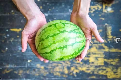 江阴吃瓜群众事件,网络围观下的社会现象解析